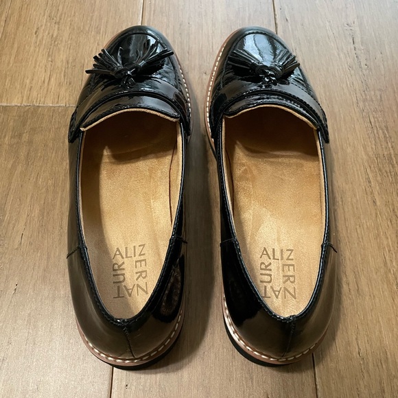 Naturalizer Black Patent Leather Loafers, Size 8 - Picture 3 of 5